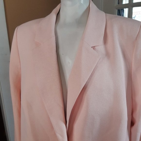 Women's Pink Blazer - Picture 5 of 10